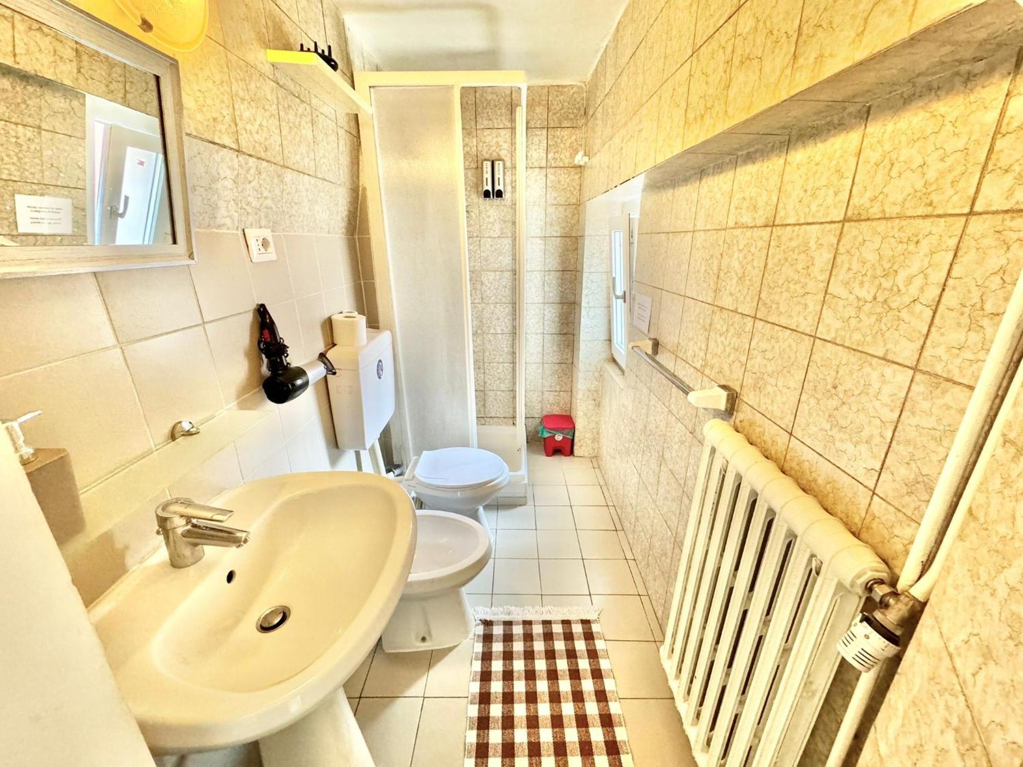 Maison Sarraj Parma Ngoại thất bức ảnh