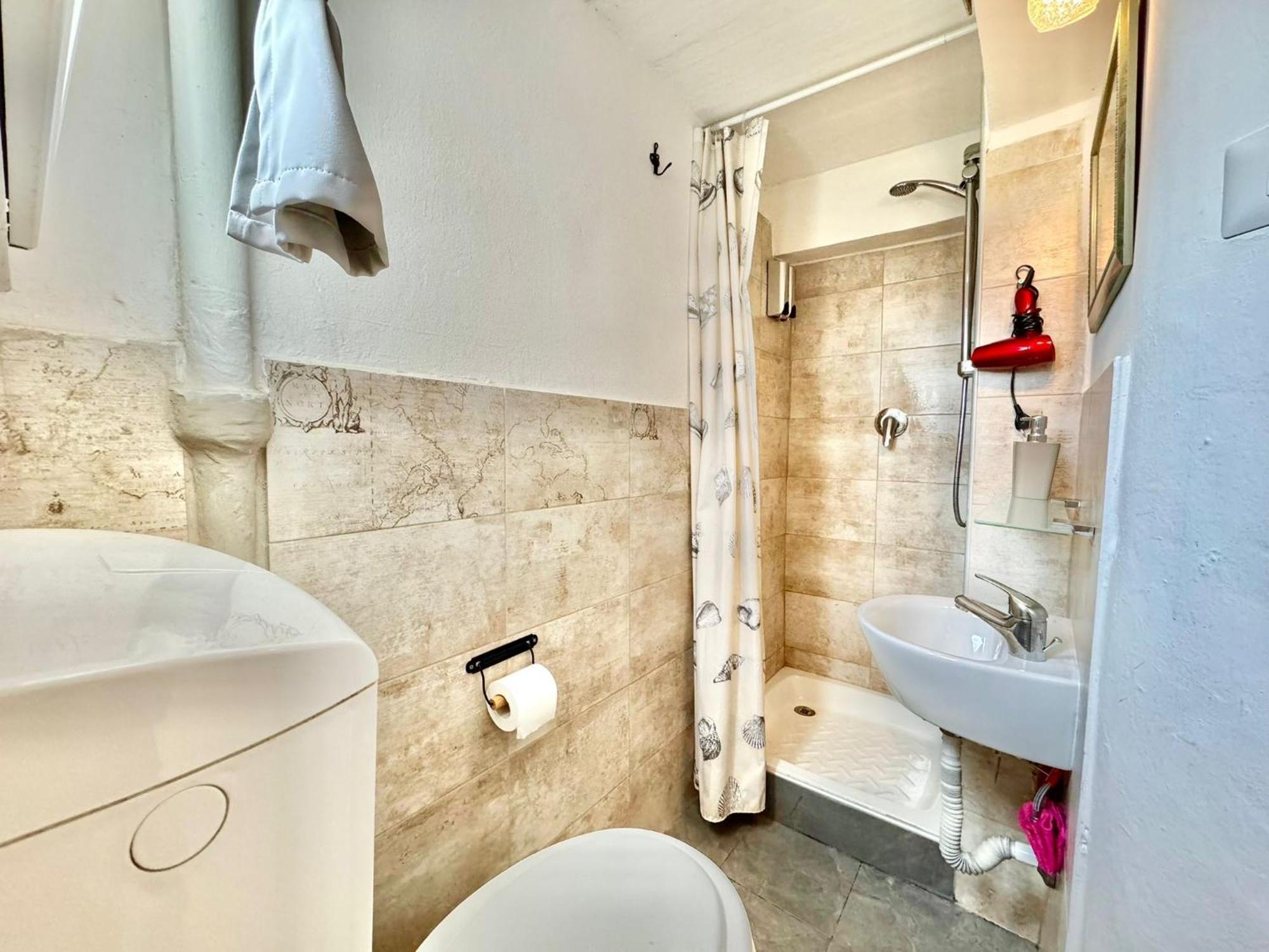Maison Sarraj Parma Ngoại thất bức ảnh